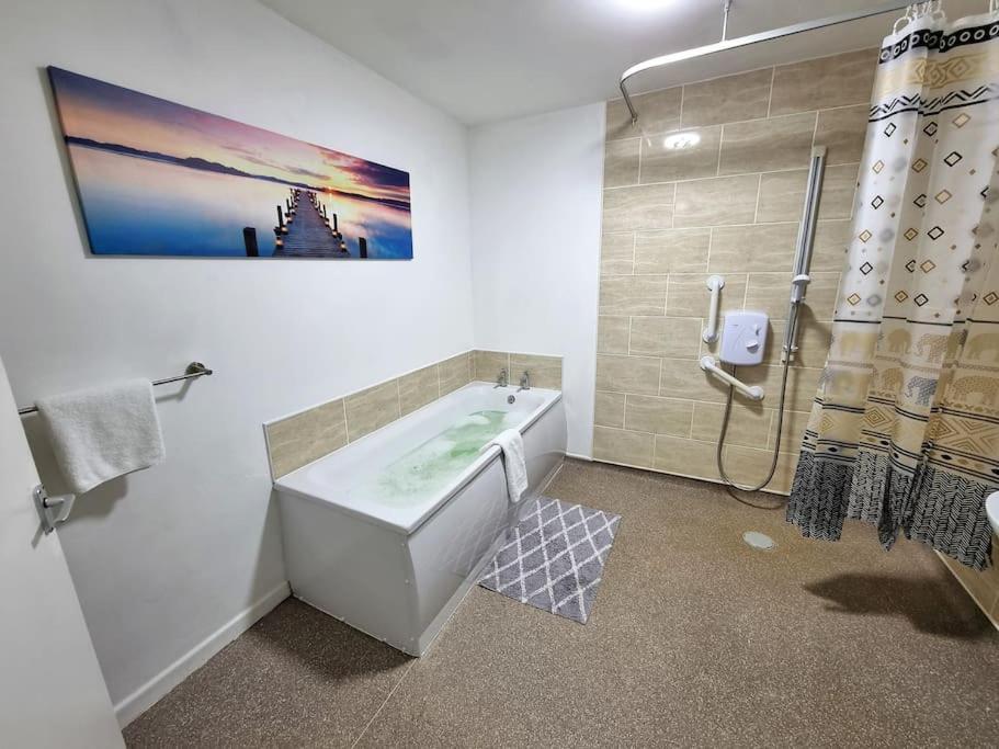*C.Sani* Setup For Your Most Relaxed & Amazing Stay + Free Parking + Free Fast Wifi * Leeds  Exterior foto