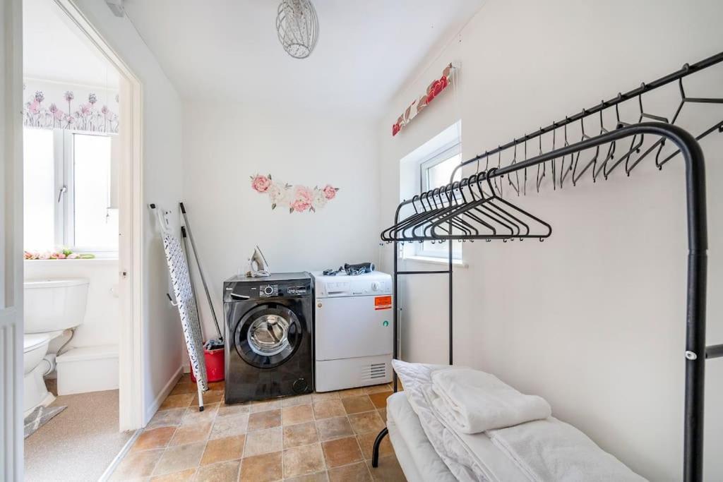 *C.Sani* Setup For Your Most Relaxed & Amazing Stay + Free Parking + Free Fast Wifi * Leeds  Exterior foto